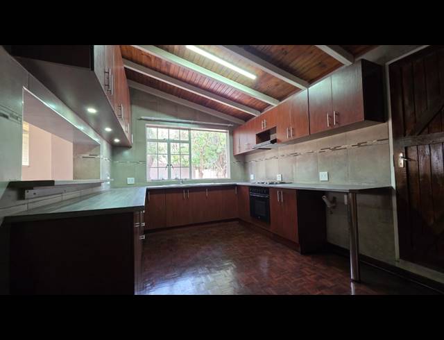 3 BEDROOM CLUSTER RENTED IN FLAMWOOD